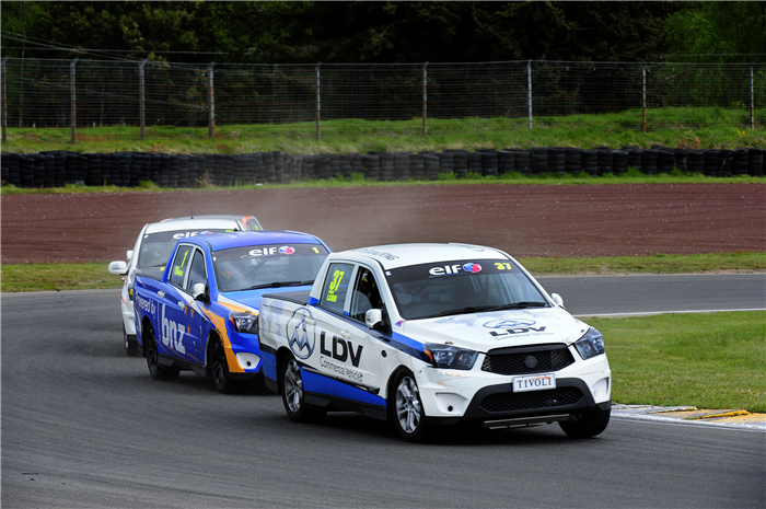 新西兰皮卡拉力赛赛季首战 15VIP太阳集团大通赞助赛车手Caine Lobb加冕冠军